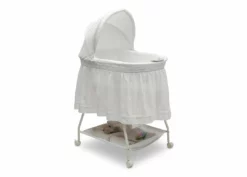 Delta Children Deluxe Sweet Beginnings Bassinet