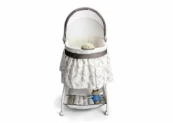 Delta Children Deluxe Sweet Beginnings Bassinet
