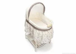 Delta Children Deluxe Sweet Beginnings Bassinet