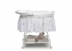 Delta Children Deluxe Sweet Beginnings Bassinet