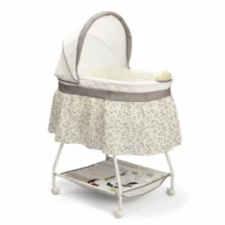 Delta Children Deluxe Sweet Beginnings Bassinet