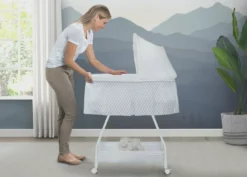 Delta Children Deluxe Soothing Dreams Bassinet
