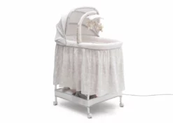 Bassinets Simmons Kids® Silent Auto Gliding Deluxe Bassinet