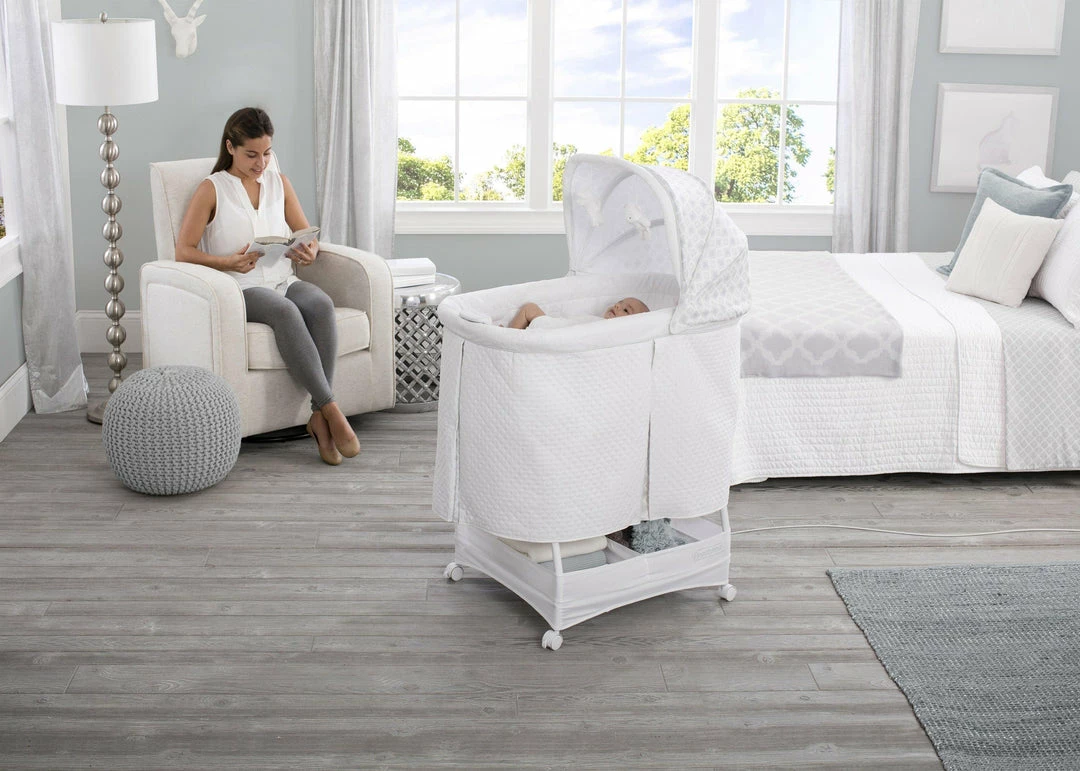 Simmons Kids Beautyrest™ Silent Auto Gliding Lux Bassinet - Arcadia 4 Simmons Kids Beautyrest™ Silent Auto Gliding Lux Bassinet - Arcadia