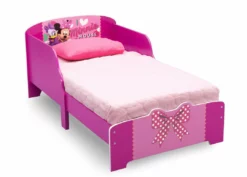 Delta Children Minnie Mouse Wood Toddler Bed