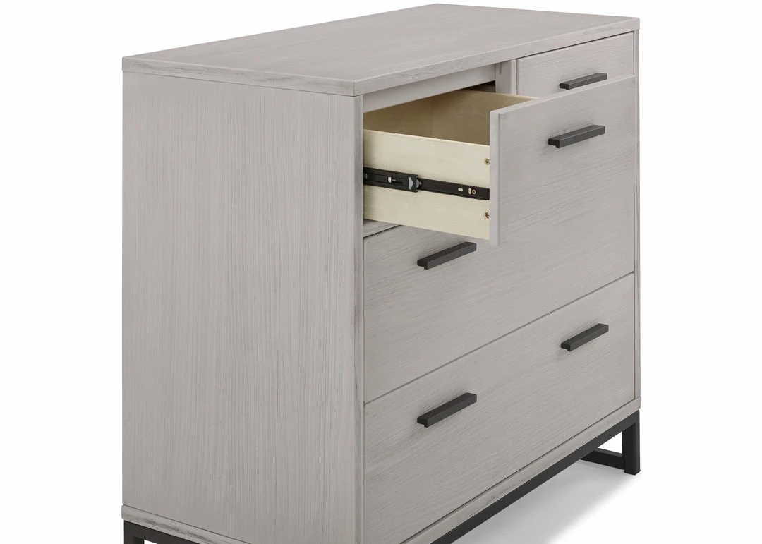 Delta Children Foundry 4 Drawer Dresser With Changing Top 12 Delta Children Foundry 4 Drawer Dresser With Changing Top