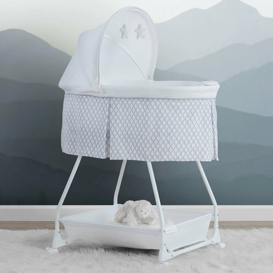 Delta Children Deluxe Soothing Dreams Bassinet 9 Delta Children Deluxe Soothing Dreams Bassinet