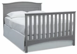 Delta Children Bennett 4-in-1 Convertible Crib