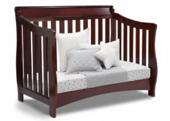 Delta Children Bentley 'S' Series 4-in-1 Crib