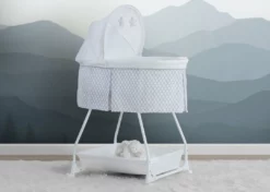 Delta Children Deluxe Soothing Dreams Bassinet