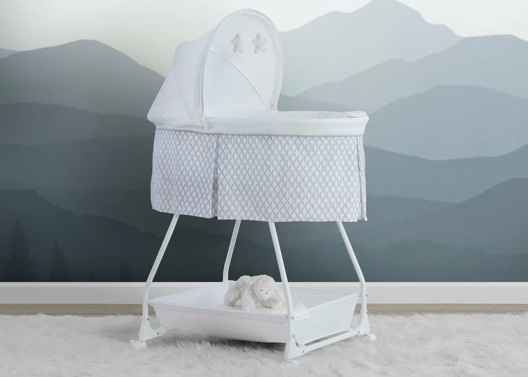 Delta Children Deluxe Soothing Dreams Bassinet 4 Delta Children Deluxe Soothing Dreams Bassinet